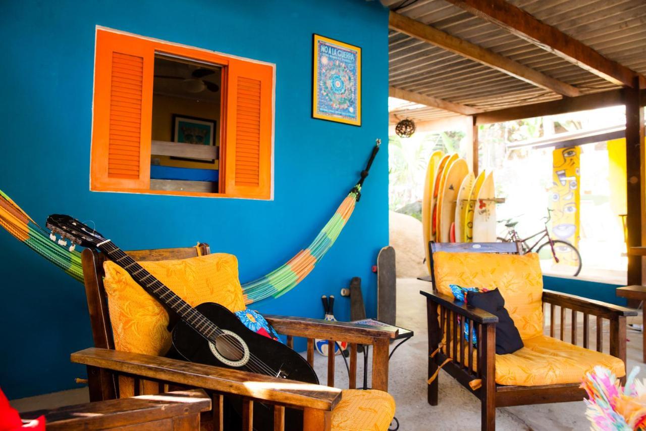 Sintonia Surf Hostel E Bar Ubatuba Exterior foto