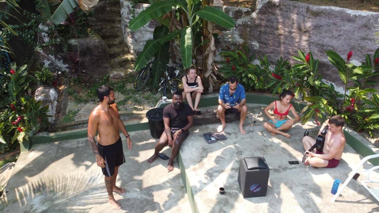 Sintonia Surf Hostel E Bar Ubatuba Exterior foto