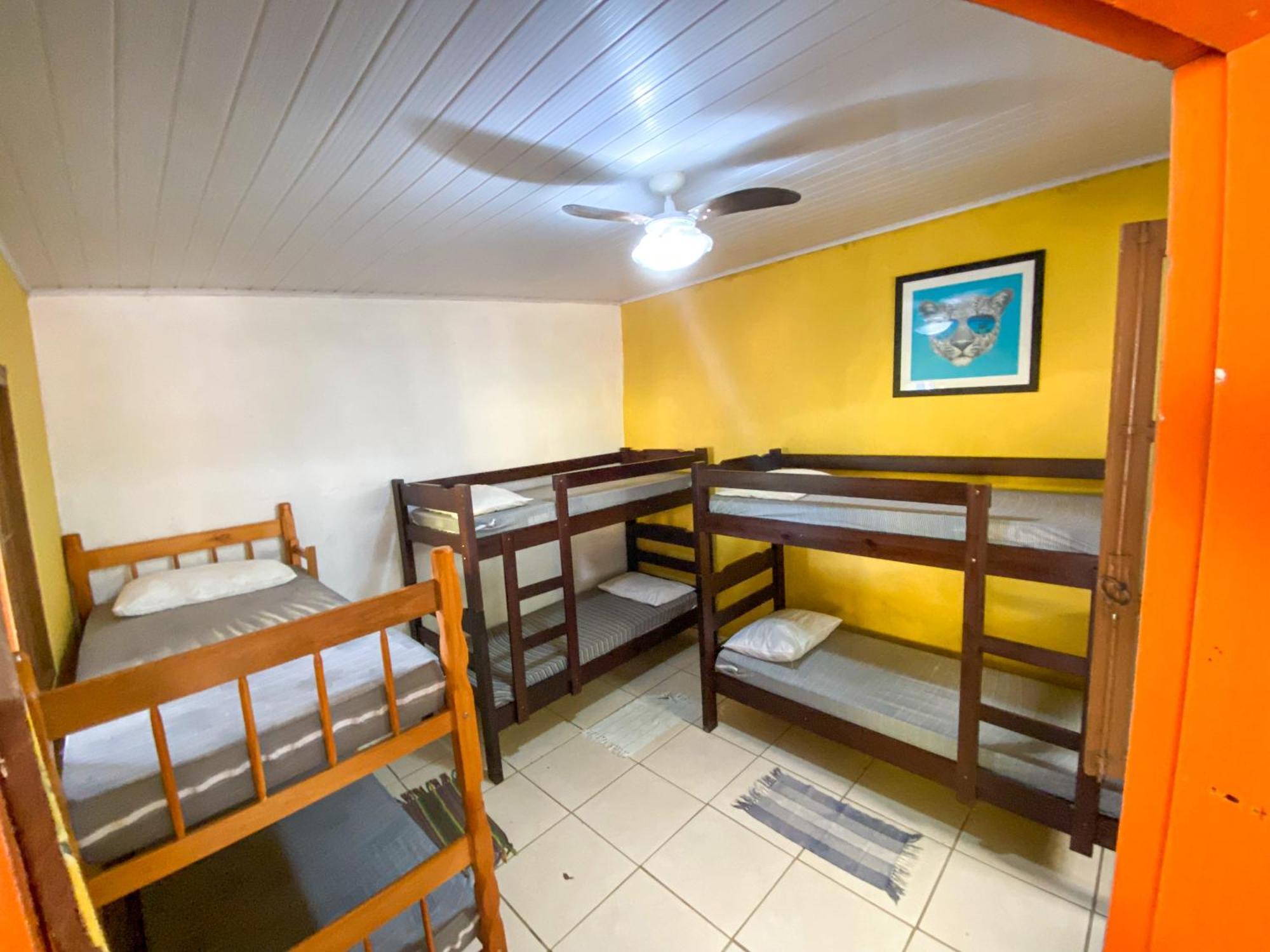 Sintonia Surf Hostel E Bar Ubatuba Quarto foto